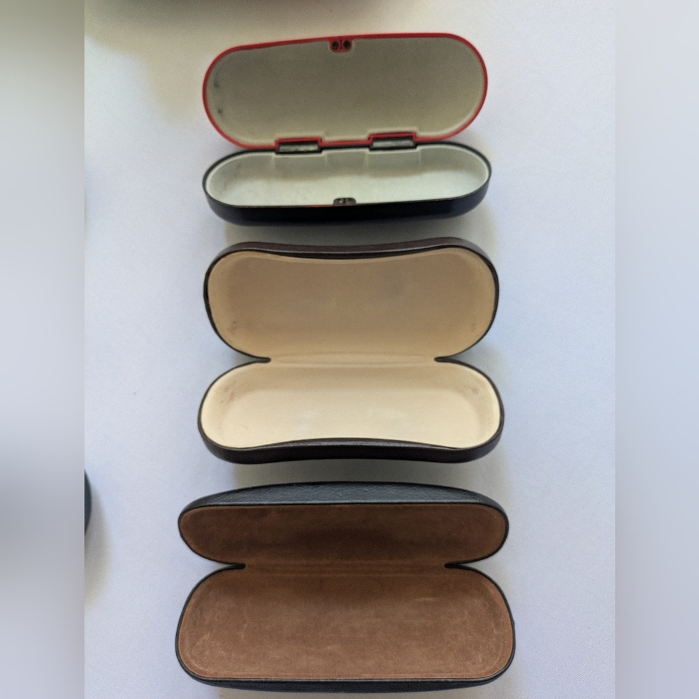 7 Pack Of Eyeglass Cases - 5 Hard, 2 Soft. - Picture 4 of 6